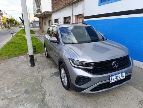 Volkswagen T-Cross 170 TSi Trendline usado (2024) color Gris Platino financiado en cuotas(anticipo $5.600.000)