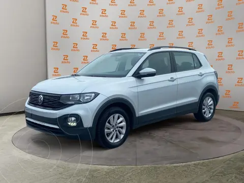 Volkswagen T-Cross Trendline usado (2023) color Plata Reflex precio $370,000