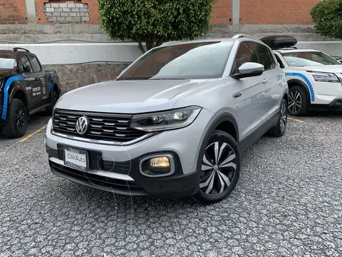 Volkswagen T-Cross Highline usado (2021) color PLATA REFLEX METALICO precio $364,191