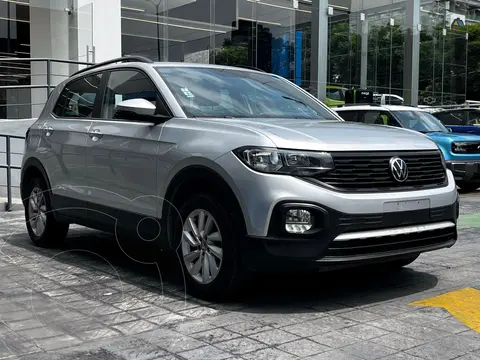 Volkswagen T-Cross Trendline usado (2023) color plateado financiado en mensualidades(enganche $101,115 mensualidades desde $6,737)