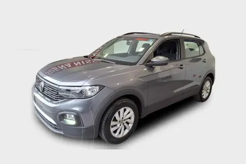 Volkswagen T-Cross Trendline usado (2023) color Gris precio $341,000