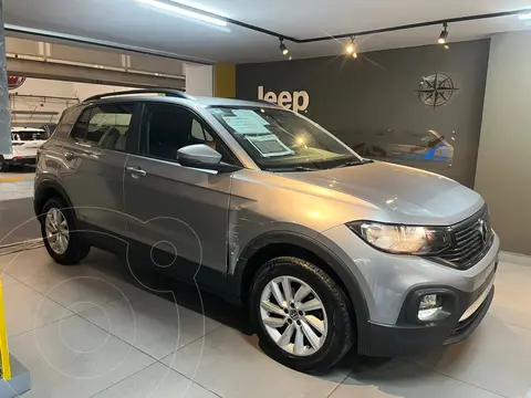 Volkswagen T-Cross Trendline usado (2024) color plateado precio $299,000