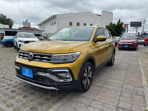 Volkswagen T-Cross Highline usado (2022) color Amarillo precio $359,000