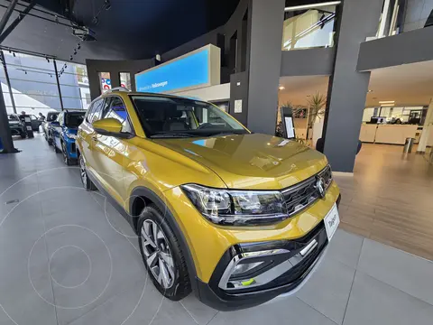 Volkswagen Taigun Comfortline TSI nuevo color Amarillo Crono precio $484,490