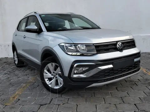 Volkswagen Taigun Trendline TSI usado (2024) color plateado precio $398,500