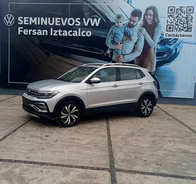 Volkswagen Taigun Highline TSI usado (2023) color Plata Reflex financiado en mensualidades(enganche $94,000 mensualidades desde $13,600)