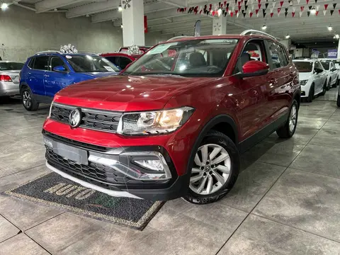Volkswagen Taigun Trendline TSI usado (2024) color Rojo precio $415,000