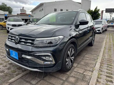 Volkswagen Taigun Highline usado (2023) color Gris precio $389,000