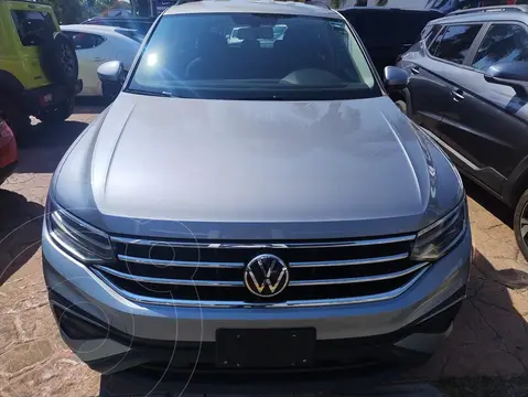 Volkswagen Taigun TRENDLINE PLUS usado (2022) color Plateado precio $442,000