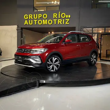 Volkswagen Taigun Highline usado (2023) color Rojo precio $409,000