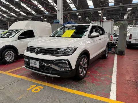 Volkswagen Taigun Comfortline usado (2023) color Blanco financiado en mensualidades(enganche $86,000 mensualidades desde $7,800)