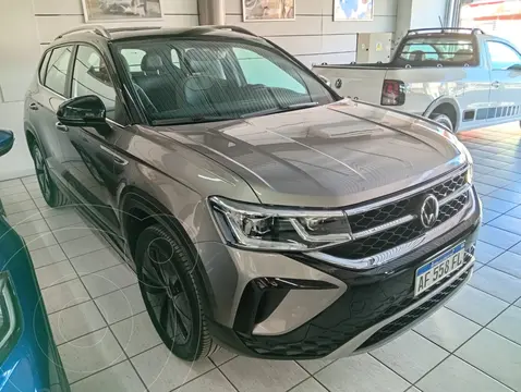 Volkswagen Taos Hero usado (2022) color Beige precio $40.500.000
