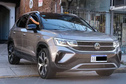 Volkswagen Taos Highline Aut usado (2024) color Beige financiado en cuotas(anticipo $8.000.000)
