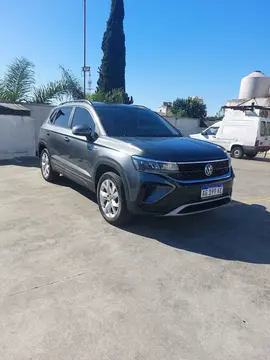Volkswagen Taos Comfortline Aut usado (2023) color Gris Oscuro financiado en cuotas(anticipo $6.000.000)