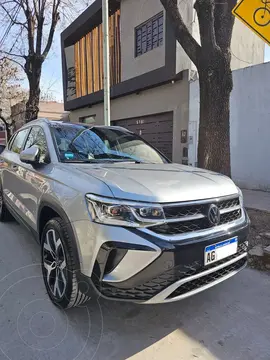 Volkswagen Taos Highline Aut usado (2024) color Gris Indy financiado en cuotas(anticipo $7.000.000)