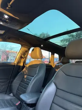 Volkswagen Taos Highline Aut usado (2022) color Plata Oscura financiado en cuotas(anticipo $7.000.000)