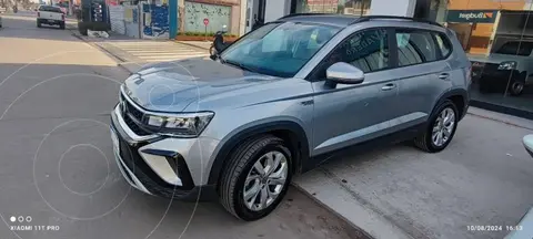 Volkswagen Taos Comfortline Aut usado (2023) color Gris precio u$s30.500