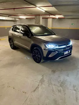 Volkswagen Taos Hero usado (2022) color Gris Oscuro financiado en cuotas(anticipo $3.700.000 cuotas desde $370.000)