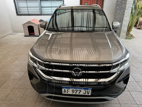 Volkswagen Taos Highline Aut usado (2023) color Beige financiado en cuotas(anticipo $3.850.000)