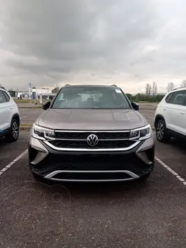 Volkswagen Taos Hero nuevo color Bronce financiado en cuotas(anticipo $9.100.000 cuotas desde $255.000)