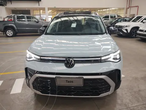 Volkswagen Taos Highline Aut Bitono nuevo color Azul Atlantico precio $64.000.000