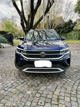 Volkswagen Taos Highline Aut usado (2022) color Azul precio u$s29.000