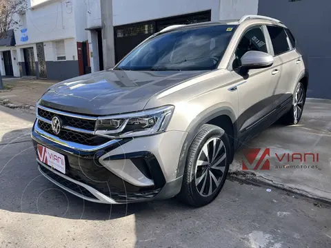 Volkswagen Taos Highline Aut usado (2023) color Beige precio $40.000.000