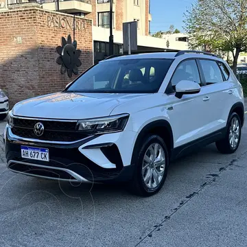 Volkswagen Taos Highline Aut usado (2024) color Blanco financiado en cuotas(anticipo $7.999.999)