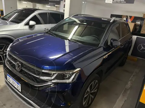 Volkswagen Taos Highline Aut usado (2023) color Azul precio u$s27.000
