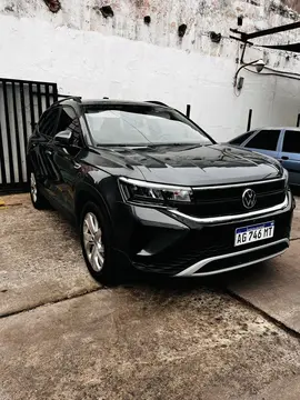 Volkswagen Taos Comfortline Aut usado (2024) color Negro financiado en cuotas(anticipo $6.999.999)