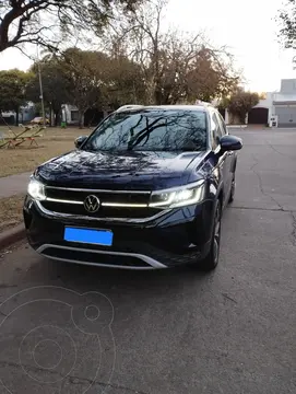 Volkswagen Taos Highline Aut usado (2022) color Azul precio $38.200.000
