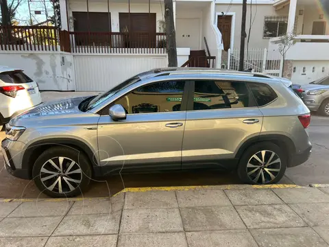 Volkswagen Taos Highline Aut usado (2024) color Gris Indy financiado en cuotas(anticipo $4.500.000)