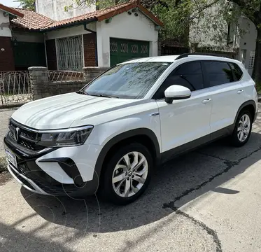 Volkswagen Taos Comfortline Aut usado (2024) color Blanco financiado en cuotas(anticipo $6.999.999)