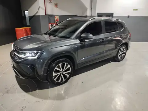 Volkswagen Taos Highline Aut usado (2022) color Gris Oscuro financiado en cuotas(anticipo $3.000.000 cuotas desde $370.000)