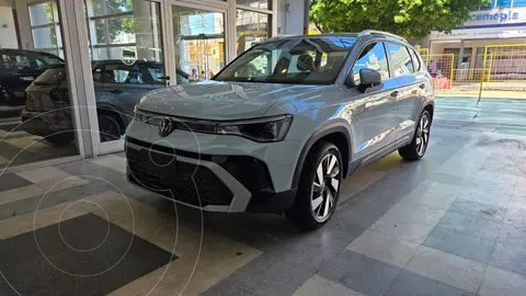 Volkswagen Taos Highline Aut nuevo color Plata precio $57.850.000