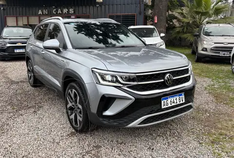 Volkswagen Taos Highline Aut usado (2024) color Gris Indy financiado en cuotas(anticipo $6.999.999)