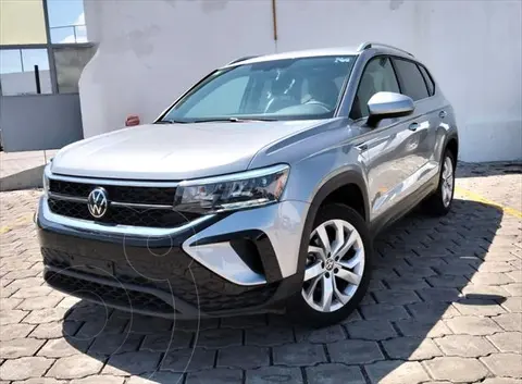Volkswagen Taos Comfortline Plus usado (2024) color plateado precio $505,900