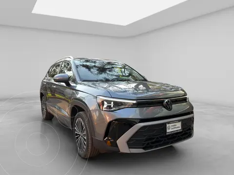 Volkswagen Taos Comfortline usado (2025) color Gris precio $499,900
