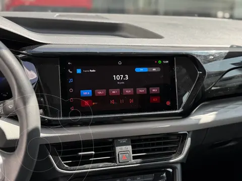 Volkswagen Taos Trendline usado (2024) color Gris precio $390,000