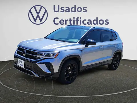 Volkswagen Taos Highline usado (2023) color Plata financiado en mensualidades(enganche $128,048 mensualidades desde $9,796)