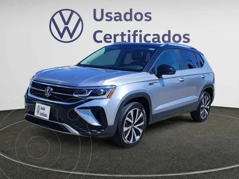 Volkswagen Taos Highline usado (2024) color Plata precio $490,900