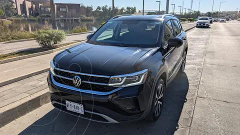 Volkswagen Taos Highline usado (2022) color Negro precio $420,000