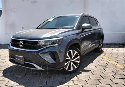 Volkswagen Taos Comfortline usado (2023) color Gris precio $433,900