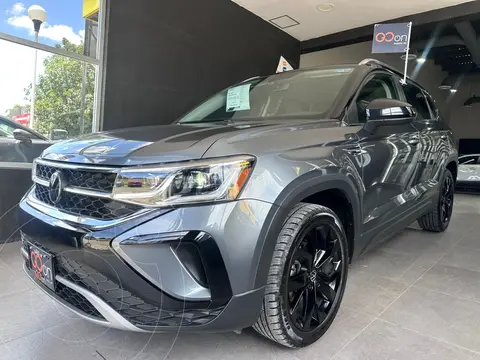 Volkswagen Taos Highline usado (2023) color Gris financiado en mensualidades(enganche $129,438 mensualidades desde $9,898)