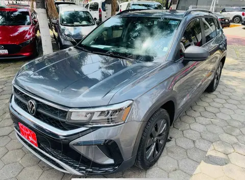 Volkswagen Taos Trendline usado (2024) color Gris precio $405,000