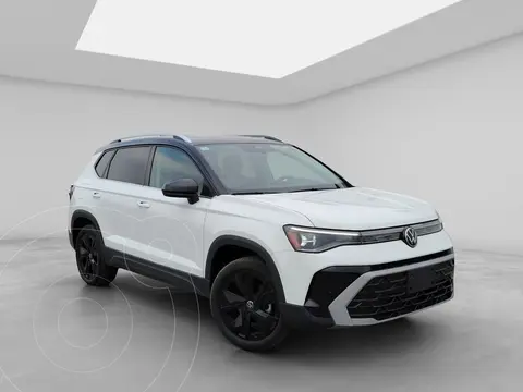 Volkswagen Taos Highline usado (2025) color Blanco precio $559,900