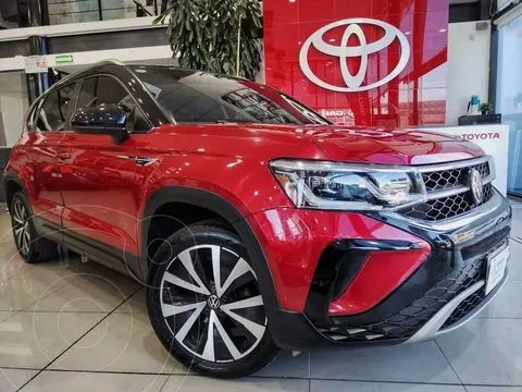 Volkswagen Taos Highline usado (2024) color Rojo financiado en mensualidades(enganche $200,222 mensualidades desde $8,602)