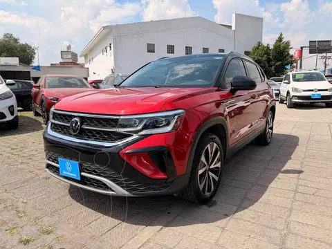 Volkswagen Taos Highline usado (2024) color Rojo precio $499,000