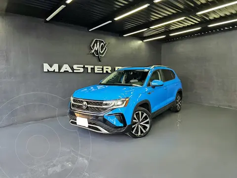 Volkswagen Taos Highline usado (2021) color Azul Claro precio $389,000