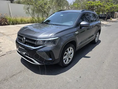 Volkswagen Taos Comfortline usado (2022) color Gris precio u$s25,000